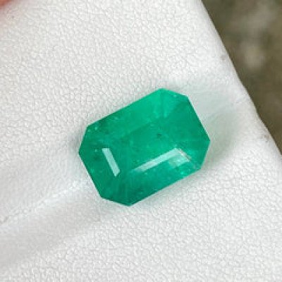 6.68 carats Emerald Stone Emerald Cut Natural Gemstone from Afghanistan