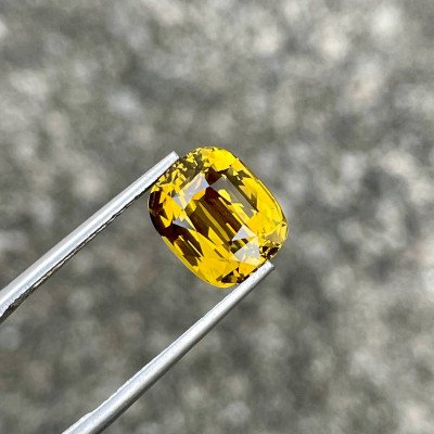 5.06 carats Yellow Chrysoberyl Stone Cushion Cut Natural Sri Lankan Gemstone